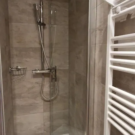 아파트 Cosy Pour 4 Pers., Balcon Vue Sud/est, Proche Des Pistes A L'alpe D'huez - Fr-1-405-14 *